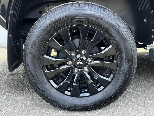 トライトン ＧＳＲ　禁煙車　４ＷＤ　ワンオーナー　レザーシート【純正９インチナビ】フルセグＴＶ　ＢＬＵＥＴＯＯＴＨ　アラウンドビューモニター　レーダークルコン　衝突軽減サポート　コーナーセンサー　ステアヒーター　ＥＴＣ（52枚目）