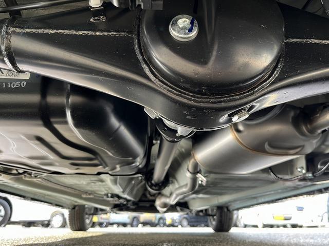スペーシアギア ハイブリッドＸＺ　ターボ　届出済未使用車　４ＷＤ　スズキコネクトナビ【アラウンドビューモニター】両側電動スライドドア　ルーフレール　レーダークルコン　衝突軽減サポート　レーンアシスト　コーナーセンサー　ステアヒーター（8枚目）