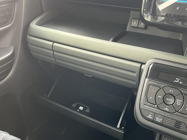 スペーシアギア ハイブリッドＸＺ　ターボ　届出済未使用車　４ＷＤ　スズキコネクトナビ【アラウンドビューモニター】両側電動スライドドア　ルーフレール　レーダークルコン　衝突軽減サポート　レーンアシスト　コーナーセンサー　ステアヒーター（28枚目）