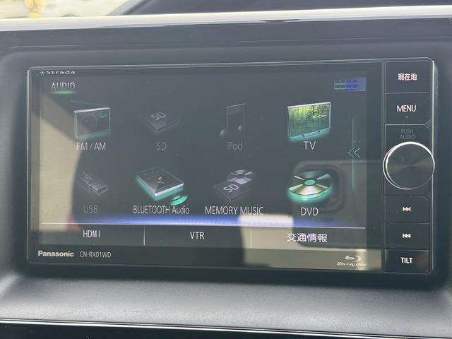 ノア Si 禁煙車 4WD 社外ナビ フルセグTV Bluetooth バックカメラ 両側電動スライドドア【後席サンシェード】【10インチALPINEフリップダウンモニター】ETC 純正アルミ MTモード(9枚目)