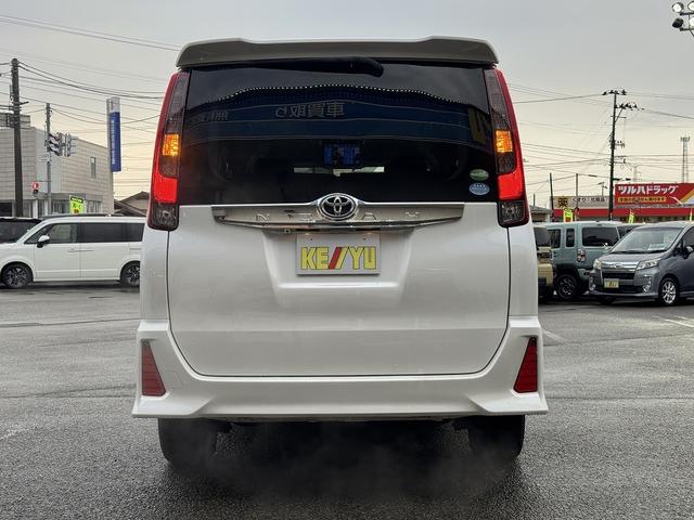 ノア Si 禁煙車 4WD 社外ナビ フルセグTV Bluetooth バックカメラ 両側電動スライドドア【後席サンシェード】【10インチALPINEフリップダウンモニター】ETC 純正アルミ MTモード(16枚目)