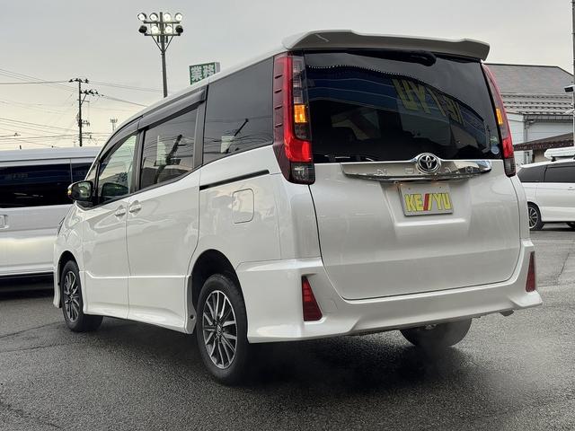 ノア Si 禁煙車 4WD 社外ナビ フルセグTV Bluetooth バックカメラ 両側電動スライドドア【後席サンシェード】【10インチALPINEフリップダウンモニター】ETC 純正アルミ MTモード(17枚目)