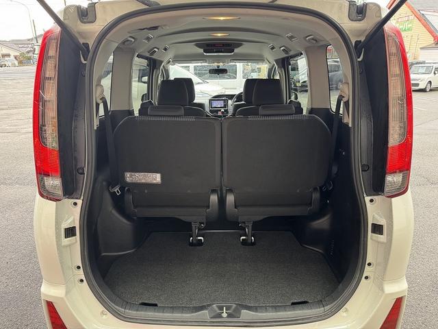 ノア Si 禁煙車 4WD 社外ナビ フルセグTV Bluetooth バックカメラ 両側電動スライドドア【後席サンシェード】【10インチALPINEフリップダウンモニター】ETC 純正アルミ MTモード(24枚目)