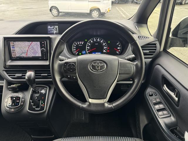 ノア Si 禁煙車 4WD 社外ナビ フルセグTV Bluetooth バックカメラ 両側電動スライドドア【後席サンシェード】【10インチALPINEフリップダウンモニター】ETC 純正アルミ MTモード(27枚目)