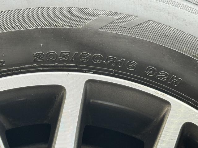 ノア Si 禁煙車 4WD 社外ナビ フルセグTV Bluetooth バックカメラ 両側電動スライドドア【後席サンシェード】【10インチALPINEフリップダウンモニター】ETC 純正アルミ MTモード(45枚目)