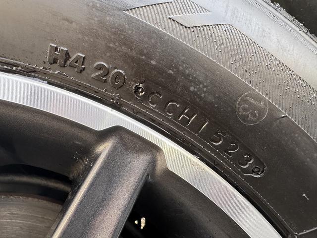 ノア Si 禁煙車 4WD 社外ナビ フルセグTV Bluetooth バックカメラ 両側電動スライドドア【後席サンシェード】【10インチALPINEフリップダウンモニター】ETC 純正アルミ MTモード(46枚目)