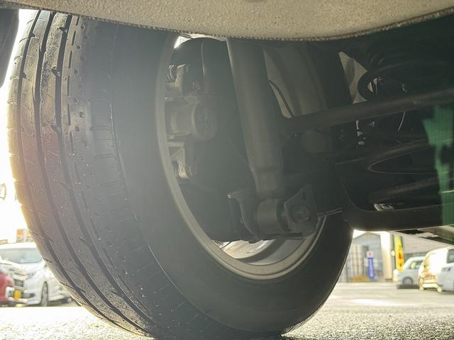 ノア Si 禁煙車 4WD 社外ナビ フルセグTV Bluetooth バックカメラ 両側電動スライドドア【後席サンシェード】【10インチALPINEフリップダウンモニター】ETC 純正アルミ MTモード(47枚目)