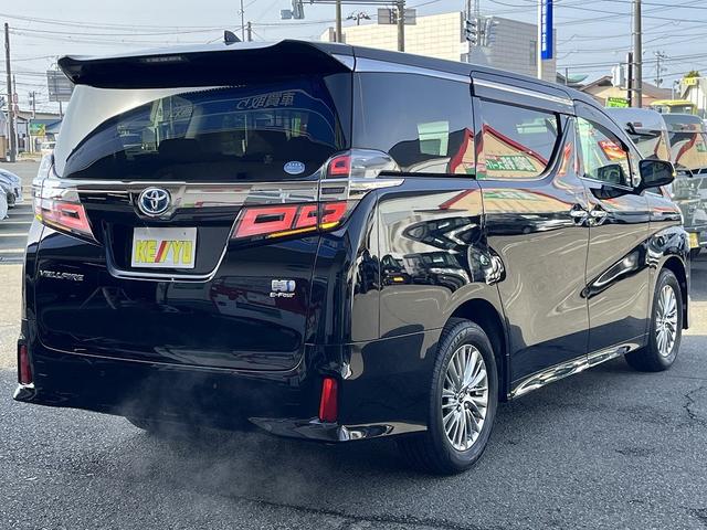 ヴェルファイアハイブリッド Ｚ　禁煙車　４ＷＤ　後期型　レーダークルーズコントロール　衝突軽減サポート　レーンアシスト　コーナーセンサー　純正１０インチナビ【ＨＤＭＩ】バックカメラ　両側電動スライドドア　フリップダウンモニター（6枚目）