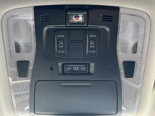 ヴェルファイアハイブリッド Ｚ　禁煙車　４ＷＤ　後期型　レーダークルーズコントロール　衝突軽減サポート　レーンアシスト　コーナーセンサー　純正１０インチナビ【ＨＤＭＩ】バックカメラ　両側電動スライドドア　フリップダウンモニター（9枚目）