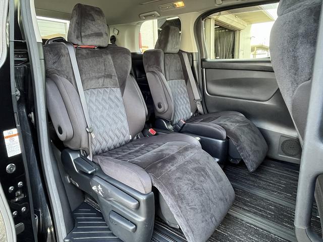 ヴェルファイアハイブリッド Ｚ　禁煙車　４ＷＤ　後期型　レーダークルーズコントロール　衝突軽減サポート　レーンアシスト　コーナーセンサー　純正１０インチナビ【ＨＤＭＩ】バックカメラ　両側電動スライドドア　フリップダウンモニター（22枚目）