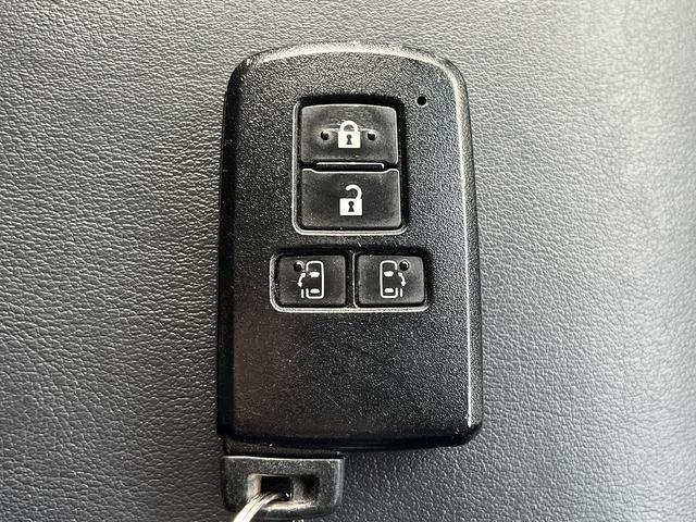 ヴェルファイアハイブリッド Ｚ　禁煙車　４ＷＤ　後期型　レーダークルーズコントロール　衝突軽減サポート　レーンアシスト　コーナーセンサー　純正１０インチナビ【ＨＤＭＩ】バックカメラ　両側電動スライドドア　フリップダウンモニター（47枚目）