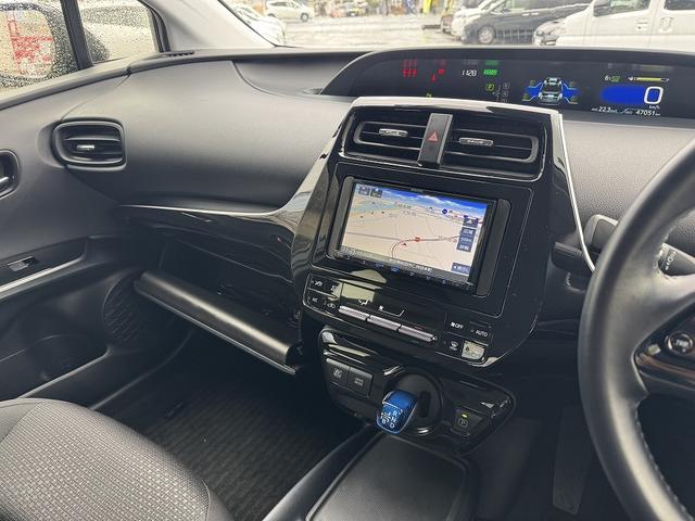 プリウス Ｓ　禁煙車　４ＷＤ　後期型　レーダークルーズコントロール　衝突軽減サポート　レーンアシスト　コーナーセンサー　社外ナビ　バックカメラ　ＥＴＣ　ドライブレコーダー【１００Ｖ電源】ＬＥＤヘッドライト（28枚目）