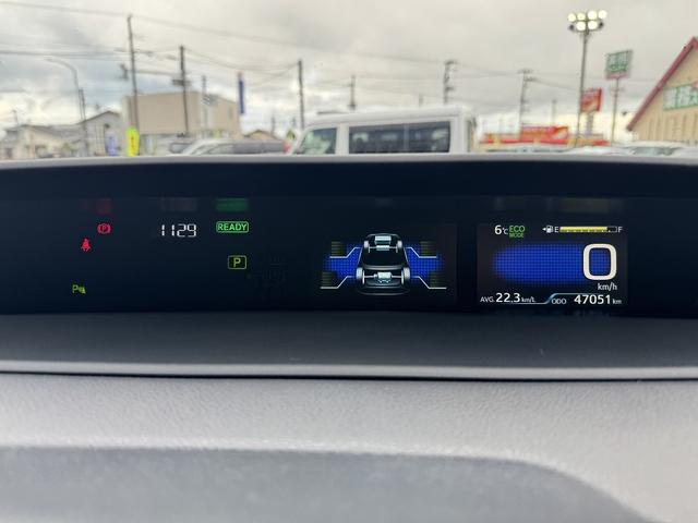 プリウス Ｓ　禁煙車　４ＷＤ　後期型　レーダークルーズコントロール　衝突軽減サポート　レーンアシスト　コーナーセンサー　社外ナビ　バックカメラ　ＥＴＣ　ドライブレコーダー【１００Ｖ電源】ＬＥＤヘッドライト（32枚目）