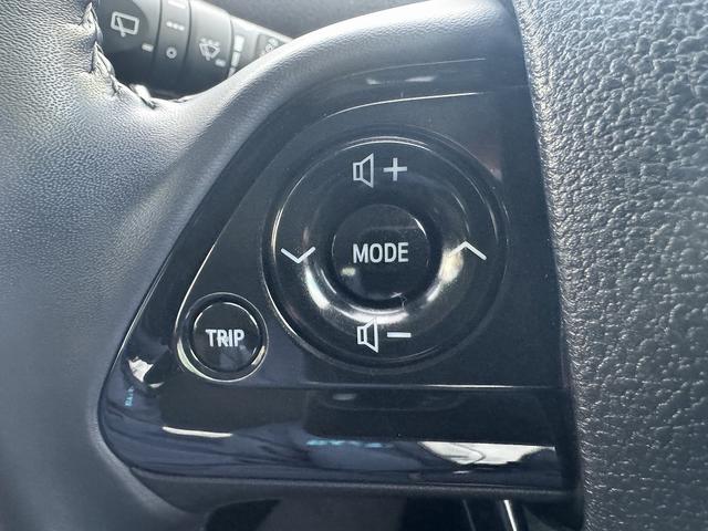 プリウス Ｓ　禁煙車　４ＷＤ　後期型　レーダークルーズコントロール　衝突軽減サポート　レーンアシスト　コーナーセンサー　社外ナビ　バックカメラ　ＥＴＣ　ドライブレコーダー【１００Ｖ電源】ＬＥＤヘッドライト（41枚目）