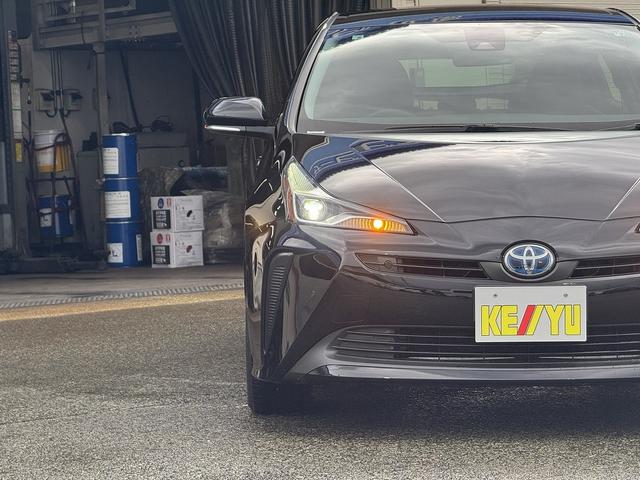 プリウス Ｓ　禁煙車　４ＷＤ　後期型　レーダークルーズコントロール　衝突軽減サポート　レーンアシスト　コーナーセンサー　社外ナビ　バックカメラ　ＥＴＣ　ドライブレコーダー【１００Ｖ電源】ＬＥＤヘッドライト（52枚目）