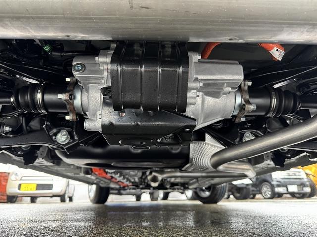 アクア Ｚ　登録済未使用車　４ＷＤ　寒冷地仕様　ディスプレイオーディオＰｌｕｓ　アラウンドビューモニター　レーダークルコン　衝突軽減サポート　レーンアシスト　コーナーセンサー　ブラインドスポットモニター（8枚目）