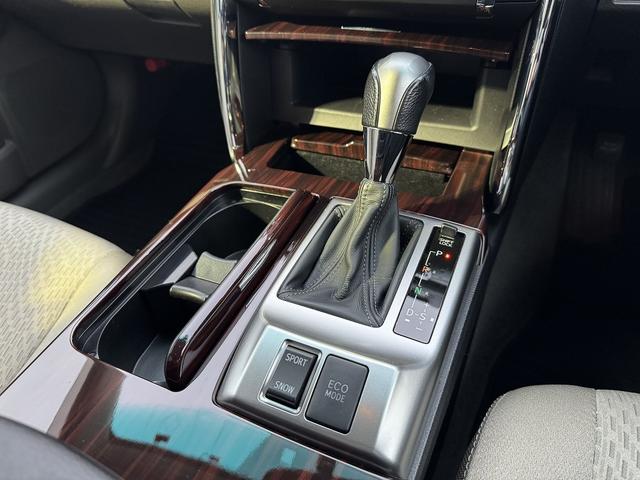 マークＸ ２５０Ｇ　Ｆｏｕｒ　禁煙車　４ＷＤ　ディスプレイオーディオ　ＣＤ＆ＤＶＤ　ＵＳＢ　Ｂｌｕｅｔｏｏｔｈ　ステアリングリモコン　ＥＴＣ　電動シート　フォグライト　純正１６インチアルミ　保証書　取扱説明書　記録簿　スマートキー（32枚目）