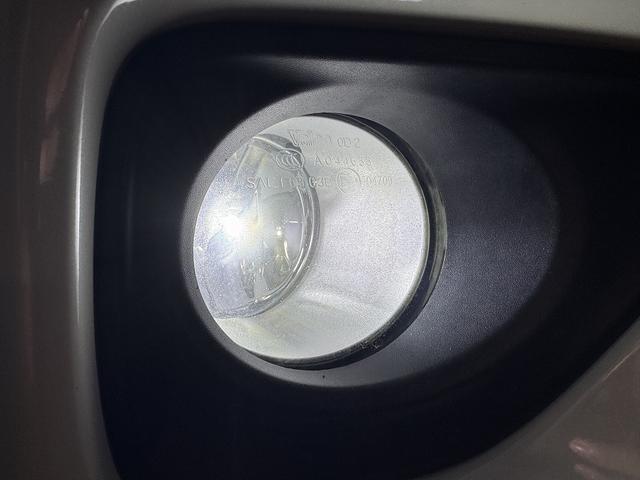 マークＸ ２５０Ｇ　Ｆｏｕｒ　禁煙車　４ＷＤ　ディスプレイオーディオ　ＣＤ＆ＤＶＤ　ＵＳＢ　Ｂｌｕｅｔｏｏｔｈ　ステアリングリモコン　ＥＴＣ　電動シート　フォグライト　純正１６インチアルミ　保証書　取扱説明書　記録簿　スマートキー（48枚目）