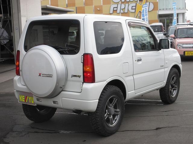 クロスアドベンチャー 4WD 寒冷地仕様 1オーナー 禁煙 2019年製トーヨーオープンカントリータイヤ装着 シートヒーター ミラーウィンカー 電動格納ミラー キーレス ハロゲン&フォグ 背面タイヤ(3枚目)