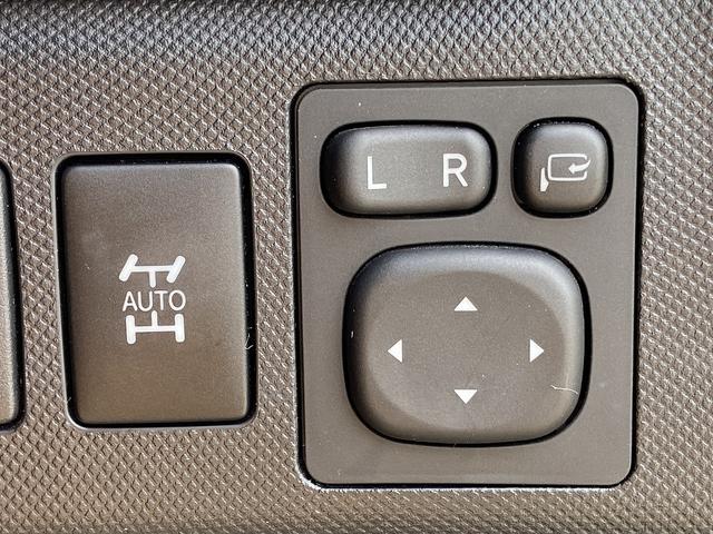 エスティマ アエラス　スマート　禁煙車　４ＷＤ　純正ドライブレコーダー　両側電動スライドドア　レーダークルーズコントロール　レーンアシスト　衝突被害軽減装置　バックカメラ　純正９インチナビ【ＣＤ　ＤＶＤ　フルセグＴＶ　Ｂｌｕｅｔｏｏｔｈ】ヒーター付きレザーシート（46枚目）