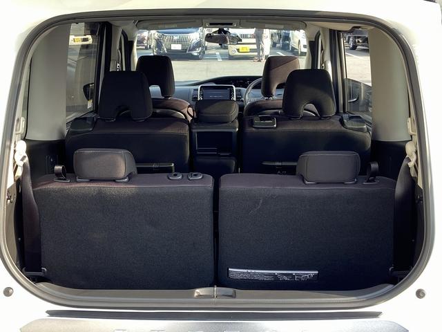 セレナ ハイウェイスター　Ｖセレクション　禁煙車　４ＷＤ　後席モニタ　両側電動スライドドア＆助手席側ハンズフリースライドドア　ドライブレコーダー　純正９インチナビ【ＣＤ　ＤＶＤ　フルセグＴＶ　Ｂｌｕｅｔｏｏｔｈ】　全方位モニター　レーンアシスト　パーキングアシスト（22枚目）