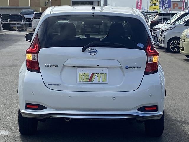 ノート ｅ－パワーオーテック　ＦＯＵＲ　禁煙車　４ＷＤ　ＥＴＣ　衝突被害軽減装置　デジタルインナーミラー　純正７インチナビ【フルセグＴＶ　ＣＤ　ＤＶＤ　ＡＵＸ　Ｂｌｕｅｔｏｏｔｈ】　全方位モニター　レーンアシスト　コーナーセンサー　純正ドライブレコーダー（12枚目）