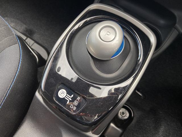 ノート ｅ－パワーオーテック　ＦＯＵＲ　禁煙車　４ＷＤ　ＥＴＣ　衝突被害軽減装置　デジタルインナーミラー　純正７インチナビ【フルセグＴＶ　ＣＤ　ＤＶＤ　ＡＵＸ　Ｂｌｕｅｔｏｏｔｈ】　全方位モニター　レーンアシスト　コーナーセンサー　純正ドライブレコーダー（30枚目）