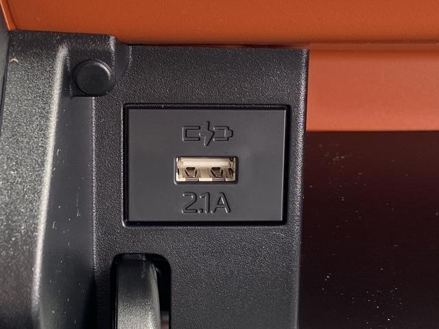タント ファンクロスターボ　届け出済み未使用車　４ＷＤ　ＥＴＣ　両側電動スライドドア　シートヒーター　新品ナビ取り付け【７インチ　ＣＤ　ＤＶＤ　フルセグＴＶ　Ｂｌｕｅｔｏｏｔｈ】　全方位モニター　レーンアシスト　コーナーセンサー　レーダークルーズコントロール（8枚目）