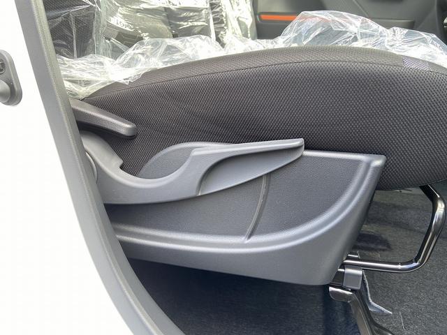 タント ファンクロスターボ　届け出済み未使用車　４ＷＤ　ＥＴＣ　両側電動スライドドア　シートヒーター　新品ナビ取り付け【７インチ　ＣＤ　ＤＶＤ　フルセグＴＶ　Ｂｌｕｅｔｏｏｔｈ】　全方位モニター　レーンアシスト　コーナーセンサー　レーダークルーズコントロール（48枚目）