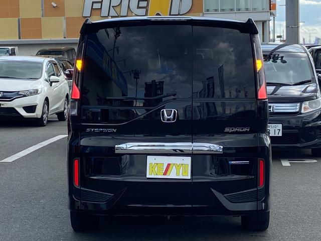 ステップワゴンスパーダ スパーダハイブリッド　Ｇ・ＥＸ　ホンダセンシング　禁煙車　衝突被害軽減装置　レーンアシスト　レーダークルーズコントロール　両側電動スライドドア　後席モニター　全方位モニター　純正９インチナビ【ＣＤ　ＤＶＤ　フルセグＴＶ　Ｂｌｕｅｔｏｏｔｈ】　ＥＴＣ（12枚目）