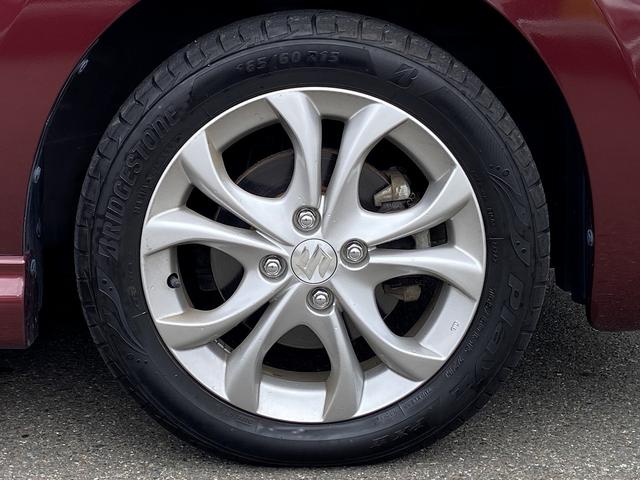 ソリオ バンディット 禁煙車 4WD 両側電動スライドドア ETC エンジンスターター シートヒーター 社外ナビ【CD DVD TV USB AUX】 バックカメラ ステアリングリモコン 純正15インチアルミホイール HIDヘッドライト&フォグランプ&オートライト(17枚目)