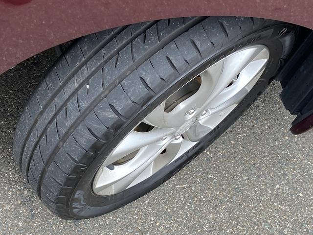 ソリオ バンディット 禁煙車 4WD 両側電動スライドドア ETC エンジンスターター シートヒーター 社外ナビ【CD DVD TV USB AUX】 バックカメラ ステアリングリモコン 純正15インチアルミホイール HIDヘッドライト&フォグランプ&オートライト(18枚目)