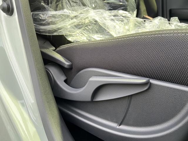 タフト Ｇターボ　ダーククロムベンチャー　届け出済み未使用車　４ＷＤ　新品ナビ取付　アラウンドビューモニター　スカイルーフ　ターボ　シートヒーター　衝突被害軽減装置　レーンアシスト　コーナーセンサー　レーダークルーズコントロール　オートハイビーム＆ＬＥＤヘッドライト（40枚目）