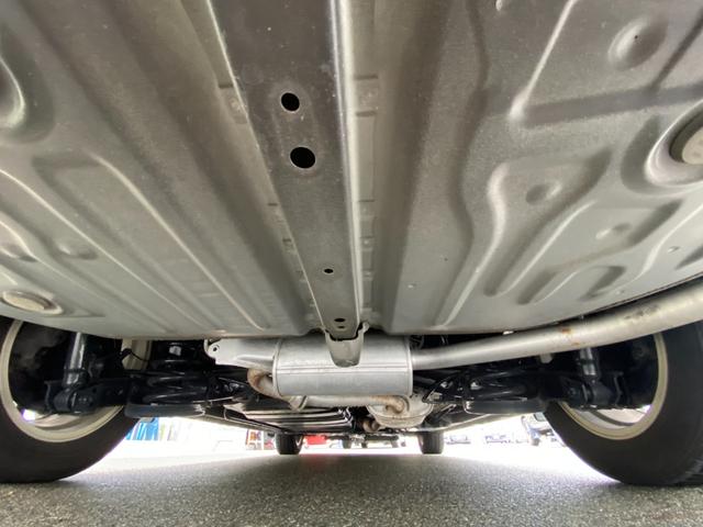 ヴォクシー ZS 煌 禁煙車 エンジンスターター 両側電動スライドドア フリップダウンモニター 社外ナビ【CD DVD フルセグTV Bluetooth ミュージックサーバー】 バックカメラ ドライブレコーダー ビルトインETC アイドリングストップ 横滑り防止装置(6枚目)