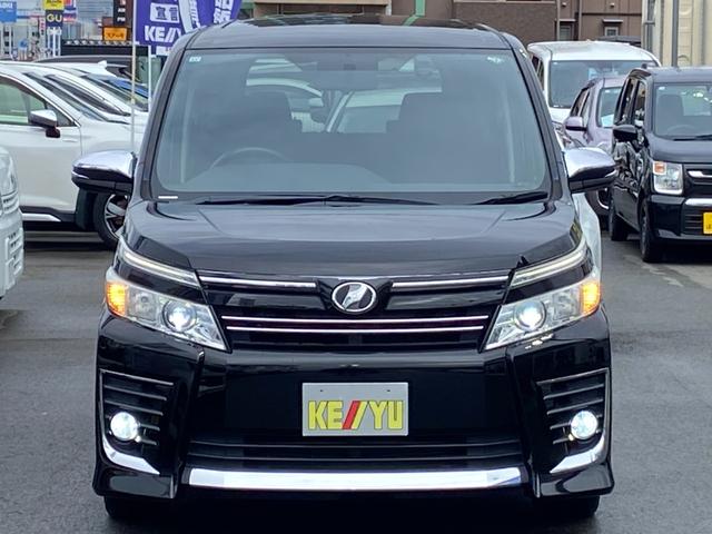 ヴォクシー ZS 煌 禁煙車 エンジンスターター 両側電動スライドドア フリップダウンモニター 社外ナビ【CD DVD フルセグTV Bluetooth ミュージックサーバー】 バックカメラ ドライブレコーダー ビルトインETC アイドリングストップ 横滑り防止装置(10枚目)