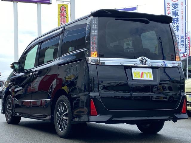 ヴォクシー ZS 煌 禁煙車 エンジンスターター 両側電動スライドドア フリップダウンモニター 社外ナビ【CD DVD フルセグTV Bluetooth ミュージックサーバー】 バックカメラ ドライブレコーダー ビルトインETC アイドリングストップ 横滑り防止装置(14枚目)