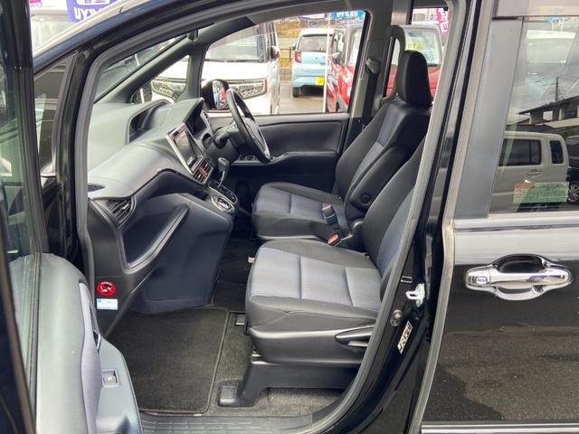 ヴォクシー ZS 煌 禁煙車 エンジンスターター 両側電動スライドドア フリップダウンモニター 社外ナビ【CD DVD フルセグTV Bluetooth ミュージックサーバー】 バックカメラ ドライブレコーダー ビルトインETC アイドリングストップ 横滑り防止装置(20枚目)