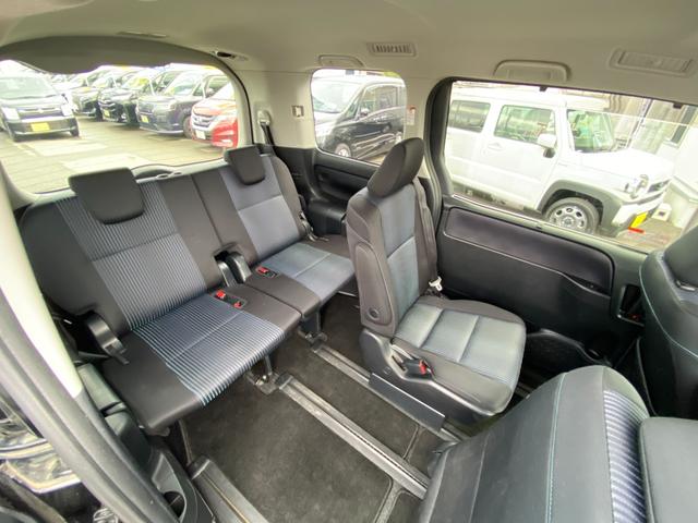 ヴォクシー ZS 煌 禁煙車 エンジンスターター 両側電動スライドドア フリップダウンモニター 社外ナビ【CD DVD フルセグTV Bluetooth ミュージックサーバー】 バックカメラ ドライブレコーダー ビルトインETC アイドリングストップ 横滑り防止装置(22枚目)