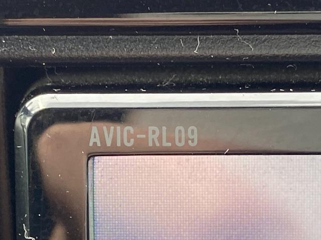 ヴォクシー ZS 煌 禁煙車 エンジンスターター 両側電動スライドドア フリップダウンモニター 社外ナビ【CD DVD フルセグTV Bluetooth ミュージックサーバー】 バックカメラ ドライブレコーダー ビルトインETC アイドリングストップ 横滑り防止装置(31枚目)