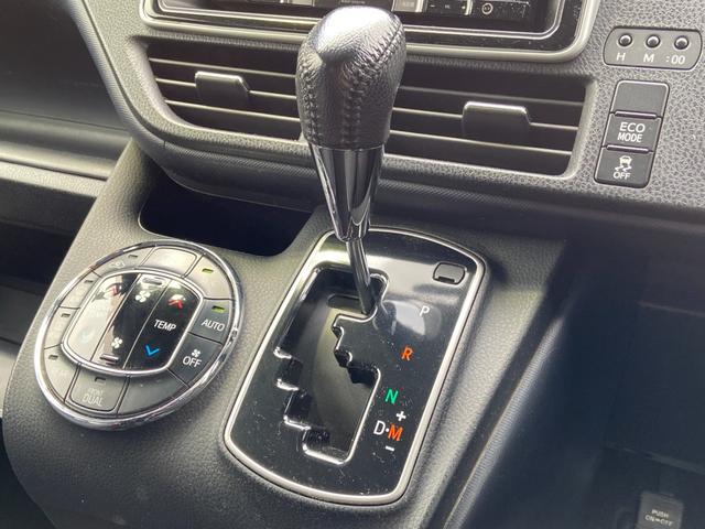 ヴォクシー ZS 煌 禁煙車 エンジンスターター 両側電動スライドドア フリップダウンモニター 社外ナビ【CD DVD フルセグTV Bluetooth ミュージックサーバー】 バックカメラ ドライブレコーダー ビルトインETC アイドリングストップ 横滑り防止装置(33枚目)