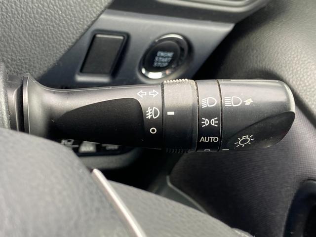 ヴォクシー ZS 煌 禁煙車 エンジンスターター 両側電動スライドドア フリップダウンモニター 社外ナビ【CD DVD フルセグTV Bluetooth ミュージックサーバー】 バックカメラ ドライブレコーダー ビルトインETC アイドリングストップ 横滑り防止装置(39枚目)