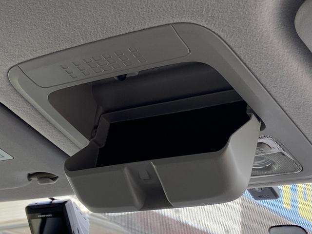 ヴォクシー ZS 煌 禁煙車 エンジンスターター 両側電動スライドドア フリップダウンモニター 社外ナビ【CD DVD フルセグTV Bluetooth ミュージックサーバー】 バックカメラ ドライブレコーダー ビルトインETC アイドリングストップ 横滑り防止装置(47枚目)