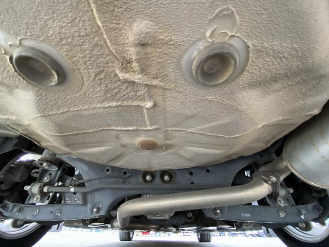 インプレッサG4 2.0iアイサイト 禁煙車 4WD 衝突被害軽減装置 ETC レーンアシスト レーダークルーズコントロール 社外ナビ【フルセグTV CD DVD Bluetooth】 バックカメラ シートヒーター付き電動ブラックレザーシート ヘッドライトウォッシャー 横滑り防止(6枚目)