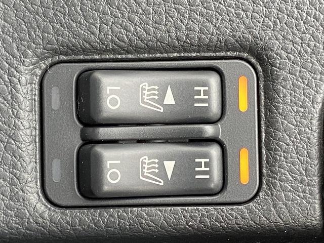 インプレッサG4 2.0iアイサイト 禁煙車 4WD 衝突被害軽減装置 ETC レーンアシスト レーダークルーズコントロール 社外ナビ【フルセグTV CD DVD Bluetooth】 バックカメラ シートヒーター付き電動ブラックレザーシート ヘッドライトウォッシャー 横滑り防止(8枚目)