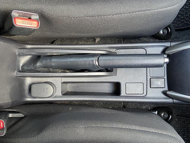 カローラフィールダー 1.5X 禁煙車 4WD ETC スペアキー有 純正7インチナビ【CD TV Bluetooth AUX】 8エアバック キーレスエントリー 社外15インチアルミホイール 横滑り防止装置 ヘッドライトレベライザー 記録簿 保証書 取扱説明書(34枚目)