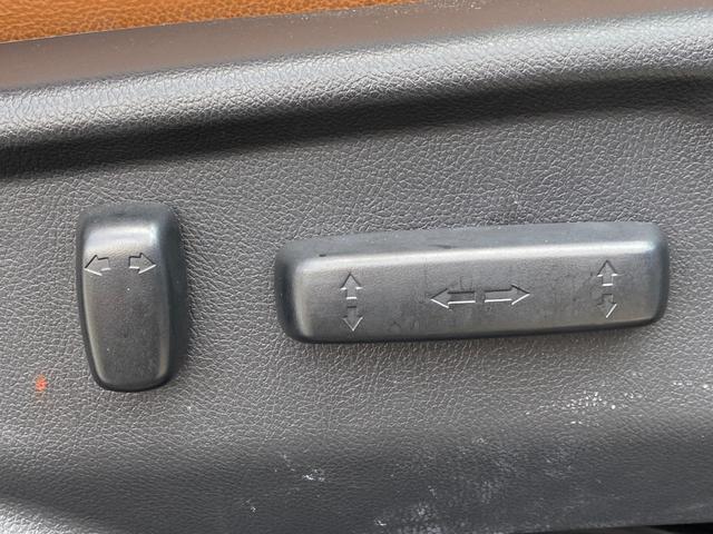 自社陸運局認証工場完備!国家資格車検検査員資格を持った整備士による整備。ステレオ、エアコン等走行に関係のない所も不具合箇所があれば修理してお渡しいたします。