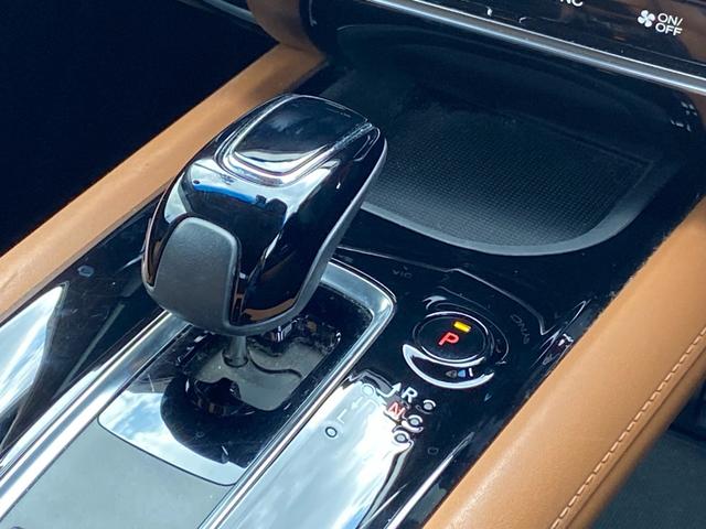 当社で整備の車両には4ヶ月の消耗品も含む無料保証と最長5年走行無制限の延長保証をオプションでご用意☆遠方のお客様はお近くのディーラーにて保証修理をお受けできます♪