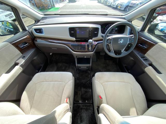 オデッセイ G 禁煙車 4WD 両側電動スライドドア ビルトインETC 衝突被害軽減装置 クルーズコントロール 純正ナビ【CD DVD Bluetooth】 LEDヘッドライト&オートライト&フォグランプ バックカメラ 横滑り防止装置 ステアリングリモコン スマートキー(4枚目)