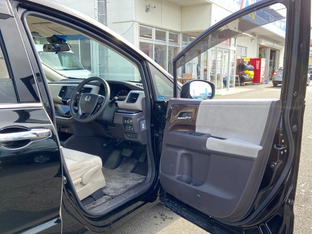 オデッセイ G 禁煙車 4WD 両側電動スライドドア ビルトインETC 衝突被害軽減装置 クルーズコントロール 純正ナビ【CD DVD Bluetooth】 LEDヘッドライト&オートライト&フォグランプ バックカメラ 横滑り防止装置 ステアリングリモコン スマートキー(13枚目)