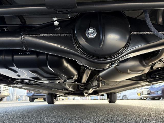 アルトラパンLC L 届け出済み未使用車 レーンアシスト コーナーセンサー バックアイカメラ付きディスプレイオーディオ【USB Bluetooth】 ハーフレザーシート&シートヒーター 衝突被害軽減装置 横滑り防止装置 ステアリングリモコン アイドリングストップ 保証書(46枚目)